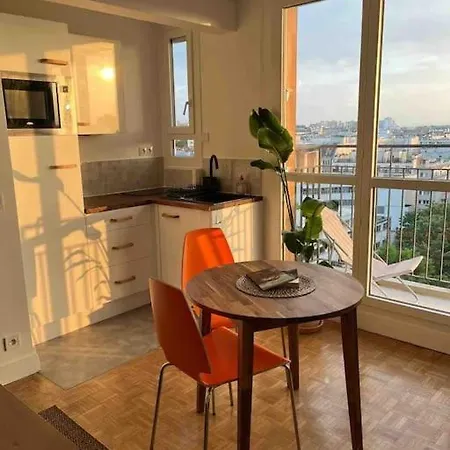 Sur Les Quais De Appartement Paris